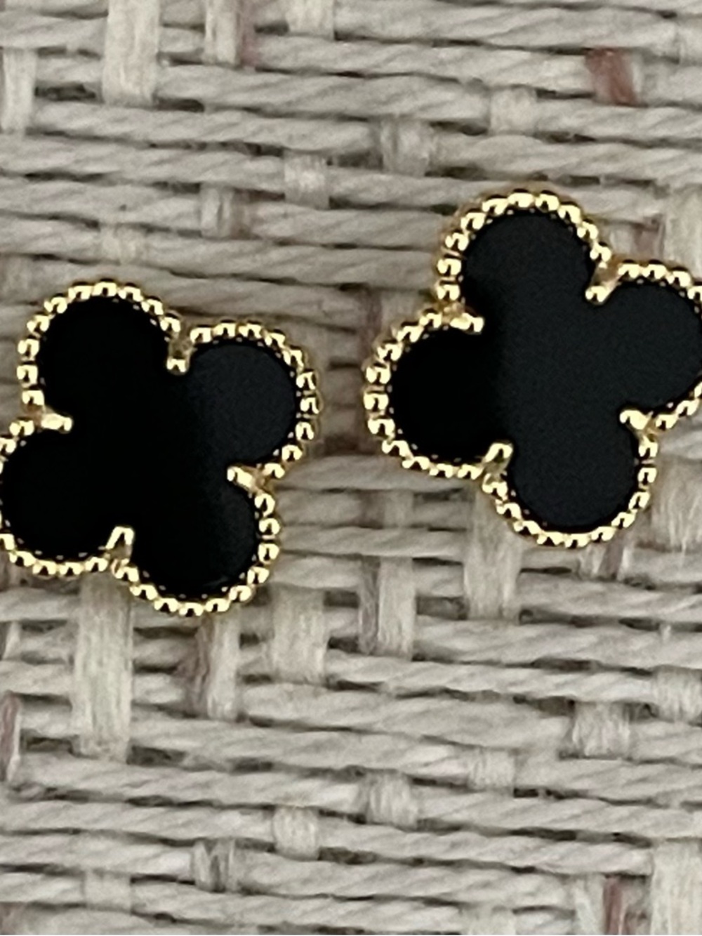 Black Clover Motif Stud Earrings - Gold & Silver Trim OR White w/Gold…VC - Picture 2 of 6